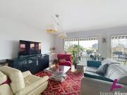 Appartement T4 lumineux avec cave, garage et balcon