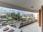 Appartement T4 récent avec grande terrasse et garage double