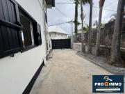 APPARTEMENT T4/T5 AVEC COUR PLAIN PIED BASSIN PLAT