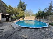 APPARTEMENT T5 EN REZ DE VILLA AVEC TERRASSE ET PISCINE A VE