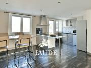 Appartement traversant de 62 m2 avec balcon loggia Quartie