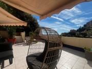 Appartement trois pièces avec terrasse et stationnement