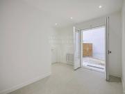 APPARTEMENT TROIS PIECES COUR PRIVATIVE