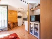 Appartement Vars rénové avec balcon et cellier