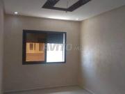 Appartement vide à louer à Hay Salam