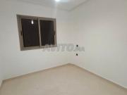 Appartement vide de standing à Izdihar