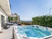 NICE, appartement villa de 5 pièces avec vaste terrasse...