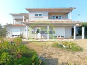 Apresentamos esta encantadora moradia T3+1 na Pampilhosa...