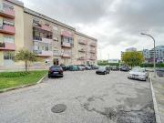 Apresentamos este acolhedor apartamento T3 no Barreiro....