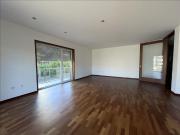 Apresentamos este elegante apartamento T3 com 199m² de...