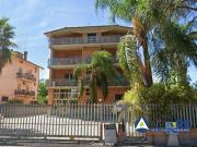 Aprilia 8 vani 180mq