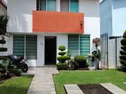 APROBECHE Bonita e impecable casa. Vigilancia. Recámara...