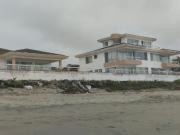 Venta de Casa Frente al mar en TONSUPA. Precio negociable