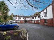 Apt 11 The Hamlets, 33 Hawthornden Road
