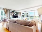 Apt 29, Sanderling, Thornwood, Booterstown Ave,...