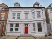 Apt 3, 41 Wellington Park