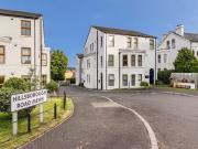 Apt, 4 Hillsborough Road Mews