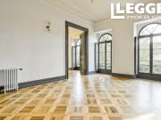 Apt. 4 pièces 167m² en RdC, 3 chambres, 1 SdB, 1 SdE,...