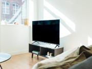 Apt 4, Woodhouse Plaza, 10 Woodhouse. 1 bed flat to rent...