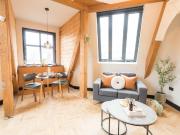 Apt 501, Waterloo Street