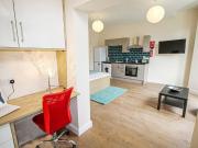 Apt 7, 47 49 East Parade