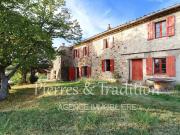 Apt, Ancienne ferme en pierre en partie rénovée avec...