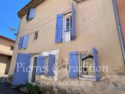 APT, maison de ville avec terrasse à deux pas du centre...