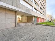 Apt. T4+1 Duplex c/ 270 m2. Junto ao Bairro de Hollywood...