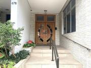 Apto amplo de 01 dormitório, 01 vaga, com ar...