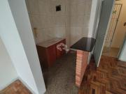 Apto JK desocupado no Jardim Leopoldina