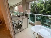 Apto mobiliado e reformado por arquiteto prédio novo e...