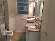 Apto totalmente reformado, com 3 dormitÃ³rios sendo 1...