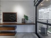 Apto totalmente reformado no coração da Avenida...