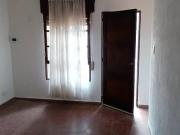 AQUILER PLANTA BAJA C/ PATIO A 3 CUADRAS DE PASEO DEL JOCKEY