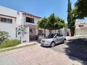 Arboledas. VENTA Casa con cuarto de servicio, azotea,...