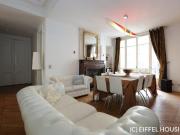 Arc de Triomphe « Le luxe avec le sens de la maison »...