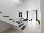 Arcade sur 2 niveaux en zone piétonne proche de Cornavin