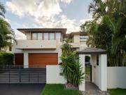 Architectural Sanctuary on 670sqm in One of...