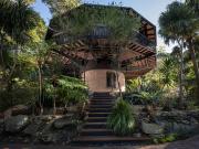 Architectural Treehouse Overlooking the Ocean