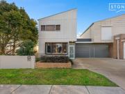 Architecturally designed luxury lakeside townhouse