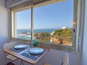 Architecture résidentielle 1960 studio avec vue océan