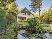 Architektenhaus auf großem Grundstück Architektenhaus auf großem Grundstück