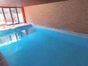 Architektenhaus mit Schwimmbad, Sauna und Garage in...