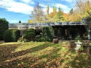 Architektonisch klarer Bungalow mit Weitblick ins Grüne...