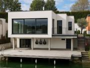 Architektonisches Seejuwel mit Privatsteg –...