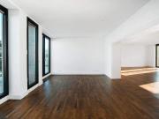 Architektonisches Statement mit großzügiger Terrasse...