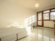 Arden Estate, Hoxton, 2 Bedroom Flat