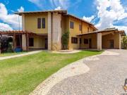 Área gourmet completa com forno e fogão a lenha...