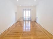 Areeiro: O Encanto de um T3 com Design Contemporâneo e...