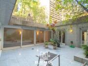 Arenales y Libertad Tipo Casa 400 m2 Totales 2 Cocheras...